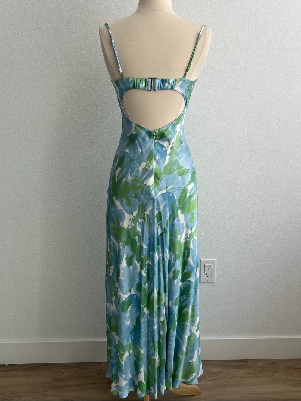 ASTR Bellerose Dress Blue Green Floral - Picture 14 of 14